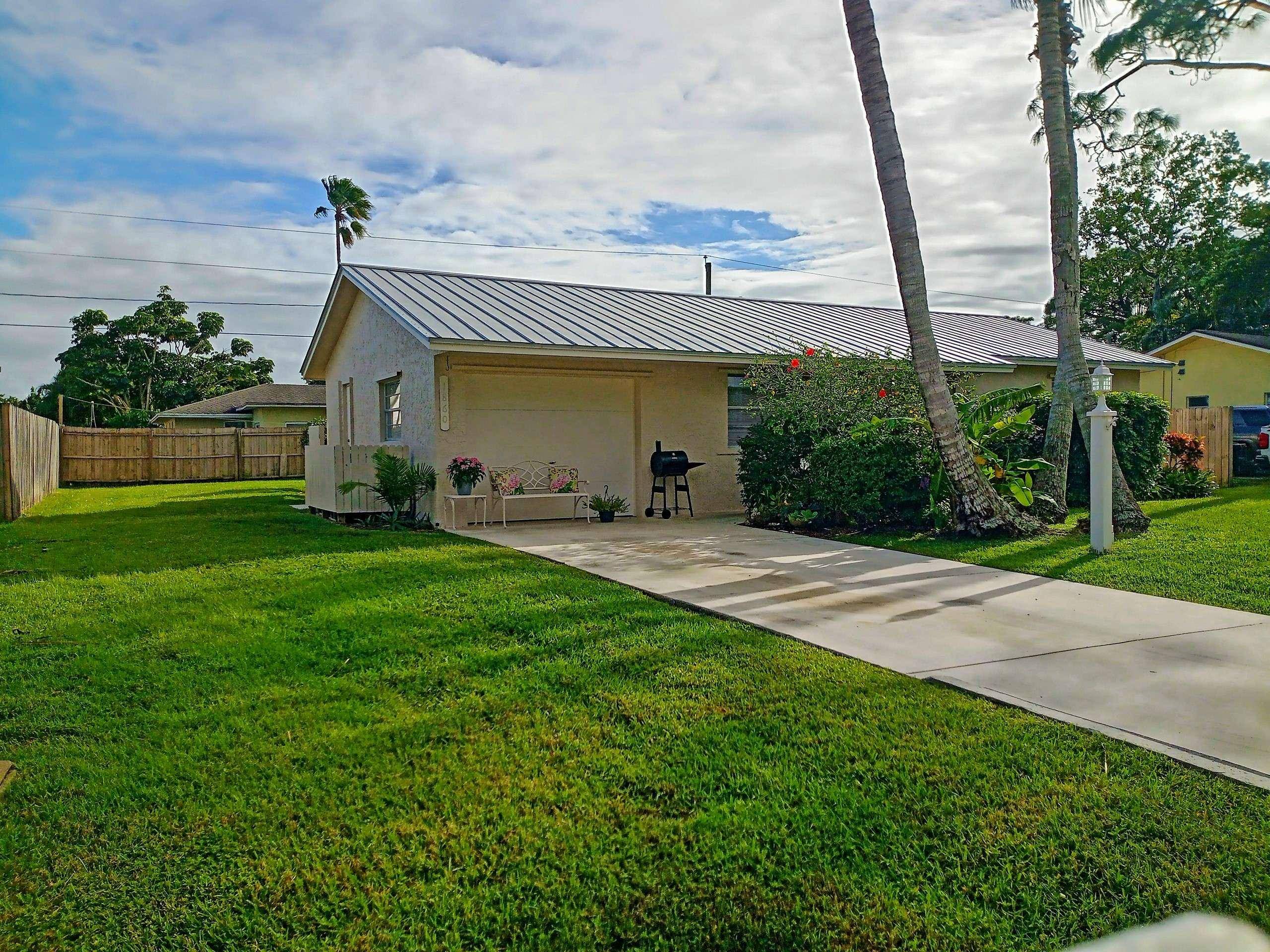 1860 SE Madison ST, Stuart, FL 34997