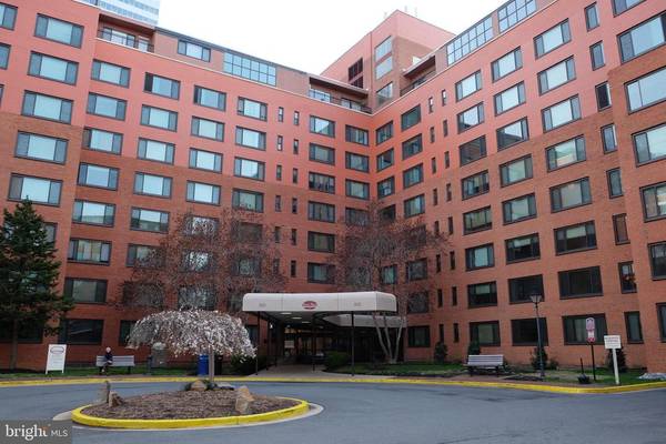 1121 ARLINGTON BLVD #418, Arlington, VA 22209