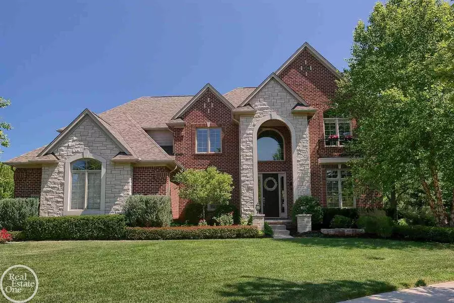 6451 Beacon Hill Court, Washington Twp, MI 48094-1220