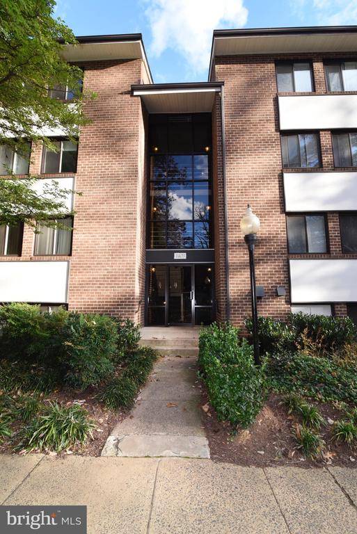 1403 NORTHGATE SQ #31B, Reston, VA 20190