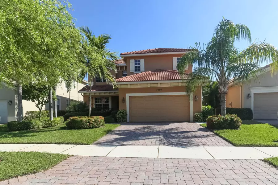 4905 Pacifico CT, Palm Beach Gardens, FL 33418