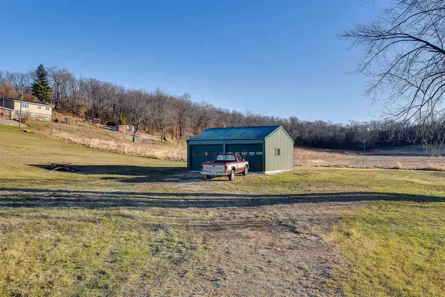 N9548 County Road U, Belleville, WI 53508