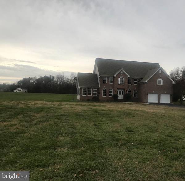 1048 FEDERAL FARM RD, Montross, VA 22520