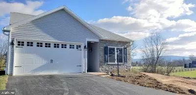 11370 GOPHER DR, Waynesboro, PA 17268