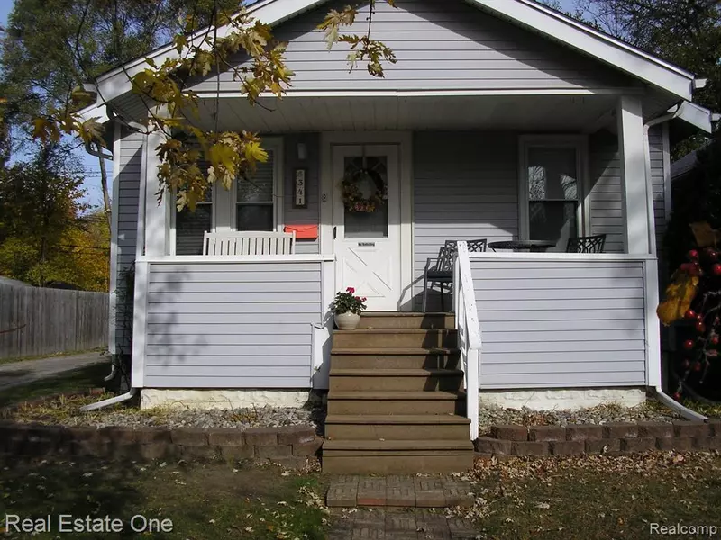 341 E Cambourne, Ferndale, MI 48220 1311