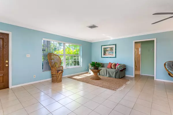 Delray Beach, FL 33444,521 Jaeger DR