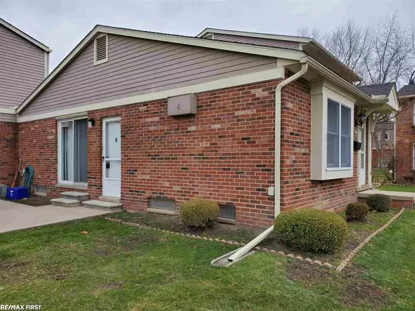 Clinton Township, MI 48036,19968 Great Oaks Cirlce S