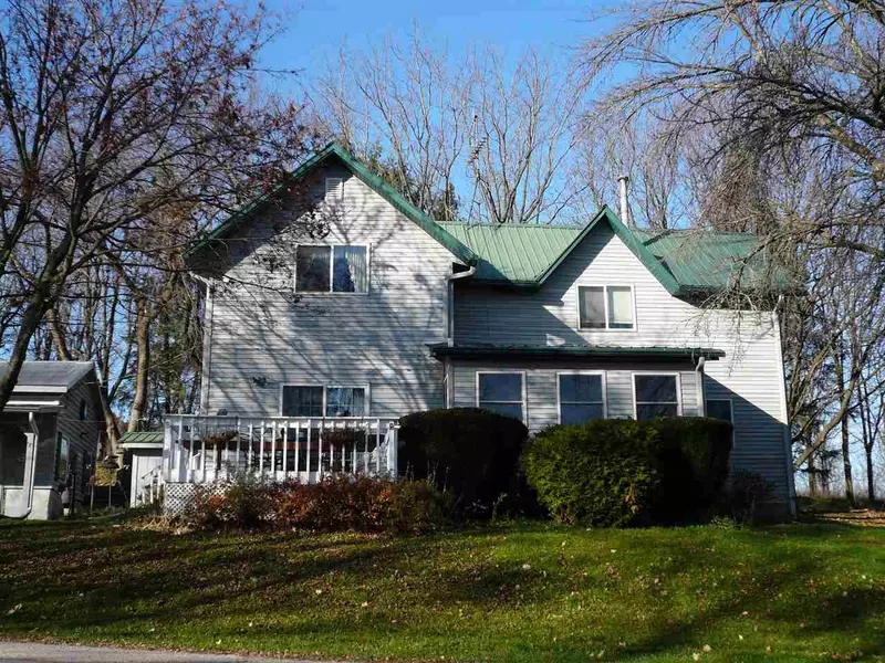 233 Fair Oak rd, Deerfield, WI 53531