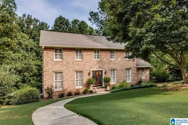 2813 WESTWYCK CIR, Vestavia Hills, AL 35243