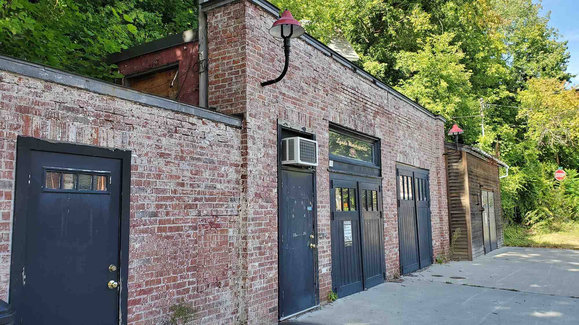 Brattleboro, VT 05301,79 Flat ST