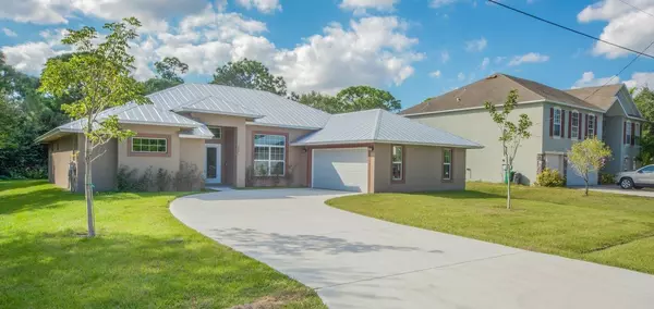 Port Saint Lucie, FL 34953,404 SW South Quick CIR