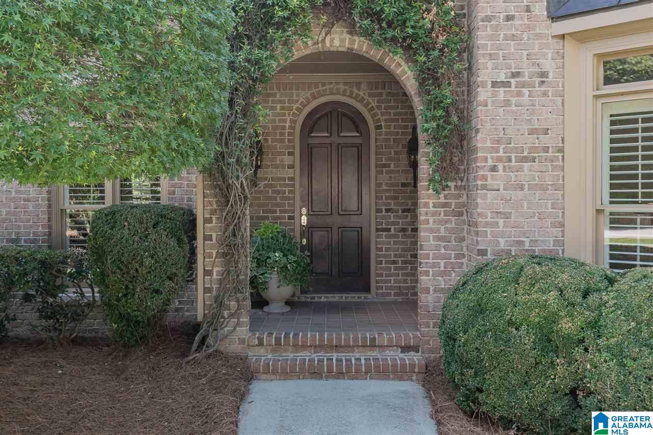 Vestavia Hills, AL 35243,2101 LONGLEAF TRL
