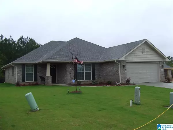 241 WATERFORD LAKE DR, Calera, AL 35040