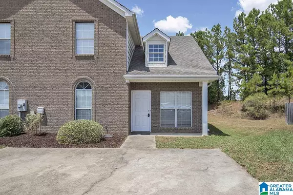 537 WATERFORD LAKE CIR, Calera, AL 35040