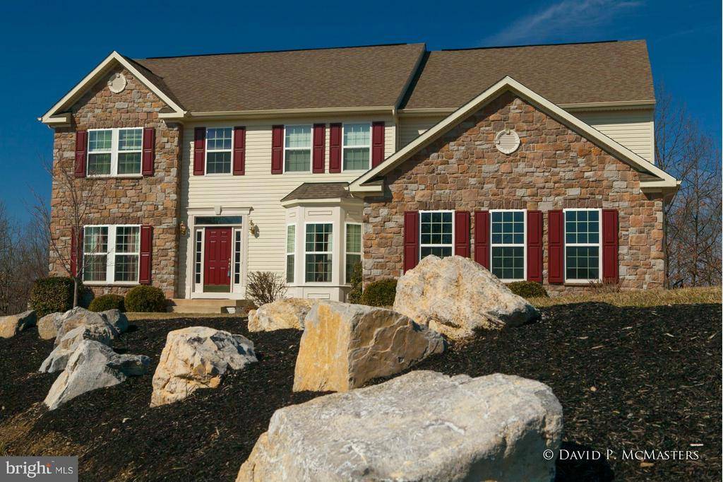 Falling Waters, WV 25419,40 RESERVOIR PL