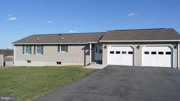 Falling Waters, WV 25419,95 TULIP CT