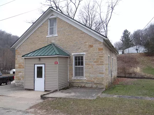 Glen Haven, WI 53810-9775,8819 4TH ST