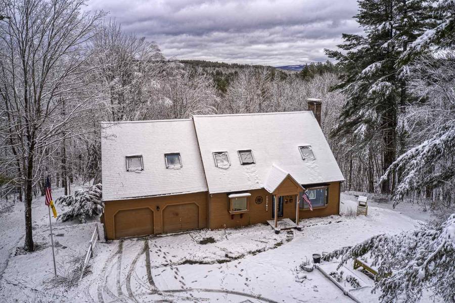 44 Melody LN, Sunapee, NH 03782