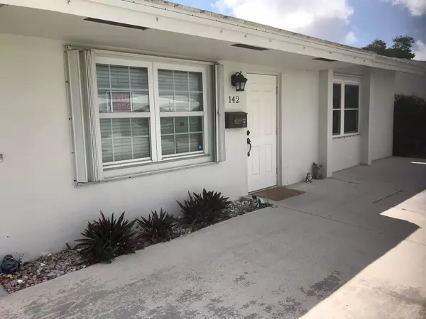 142 NW 10th CT, Boynton Beach, FL 33426