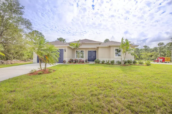 1318 SW Del Rio BLVD, Port Saint Lucie, FL 34953