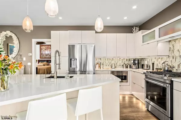 Strathmere, NJ 08248,2800 S Bayview Dr