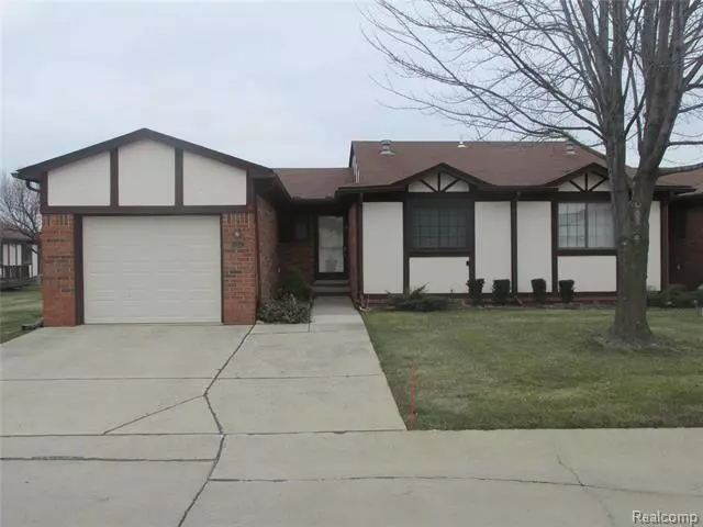 5309 CHRISTI DR DR, Warren, MI 48091