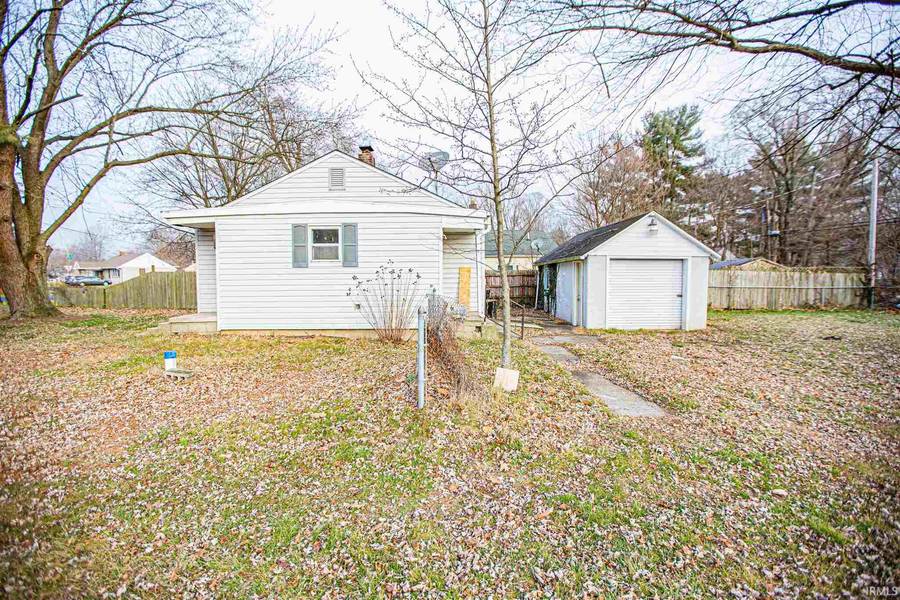 52350 Lily Road, South Bend, IN 46637