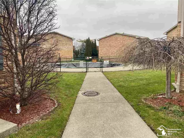 Sterling Heights, MI 48313,8111 Clay Court