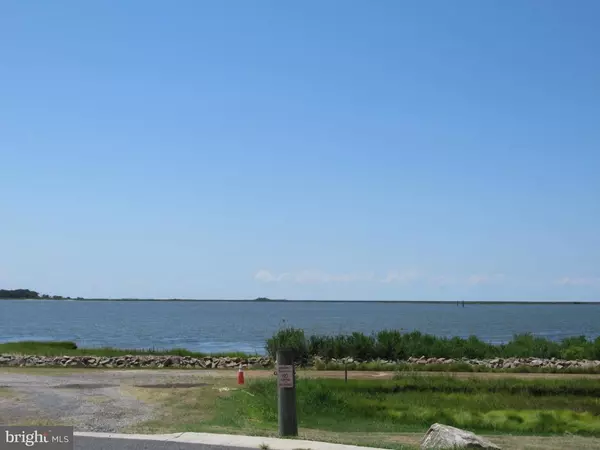 Crisfield, MD 21817,24 HAMMOCK POINT RD