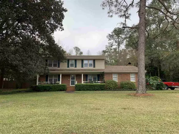 5111 Ile De France Drive, Tallahassee, FL 32308