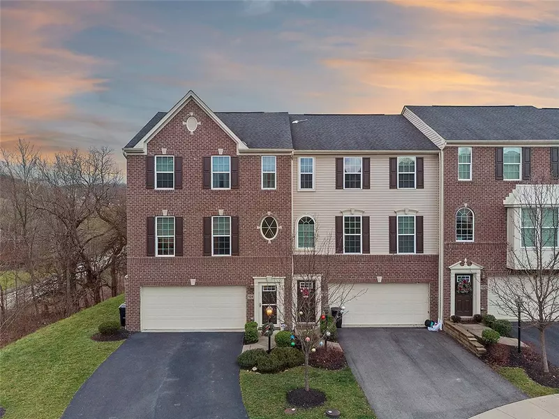 124 Maple Ridge Court, Canonsburg, PA 15317