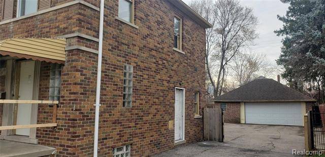 Detroit, MI 48213,8590 E OUTER DR