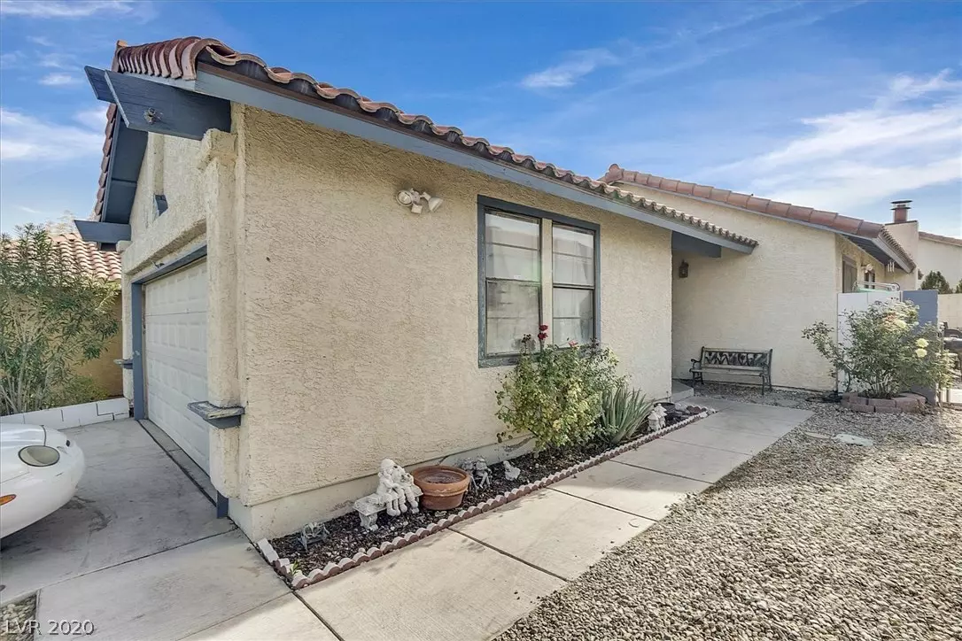 Las Vegas, NV 89145,8437 Lomack Court