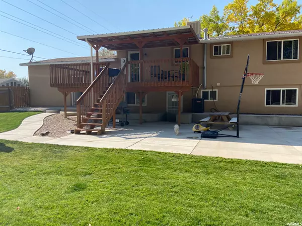 Vernal, UT 84078,512 N 300 W