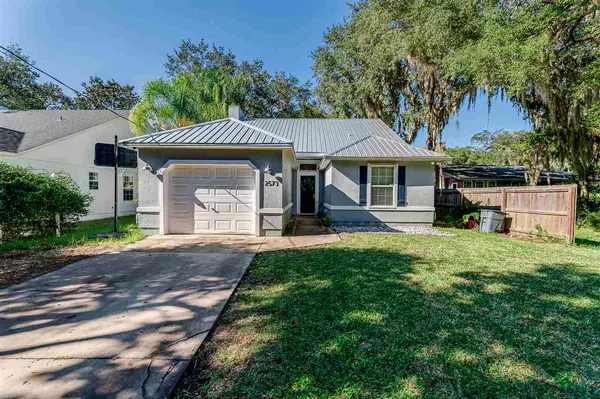 2573 Hydrangea St, St Augustine, FL 32080