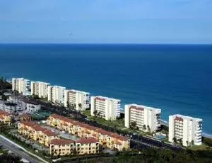 Jensen Beach, FL 34957,7410 S Ocean S DR D-206