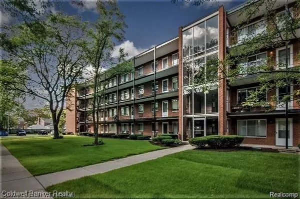 2925 W 13 MILE, UNIT #202, Royal Oak, MI 48073