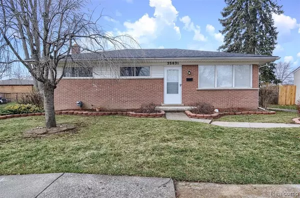 35831 SHERBORNE Drive, Clinton Township, MI 48035 2762