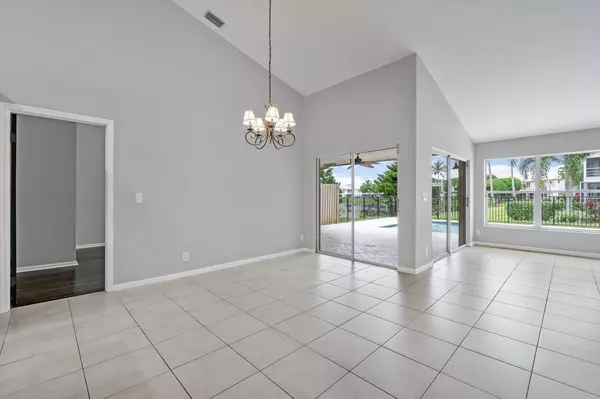 Lake Worth, FL 33467,7719 Grovewood DR