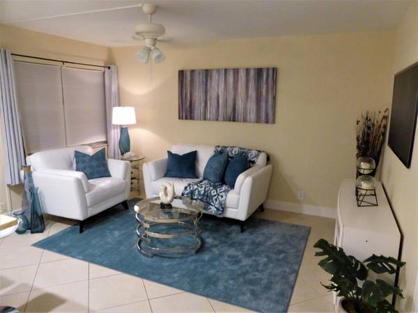 Lake Worth Beach, FL 33460,101 S L ST 2