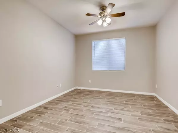 Las Vegas, NV 89148,9585 Chandler Springs Avenue