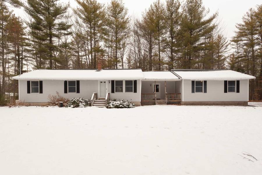 91 Valley RD, North Berwick, ME 03906