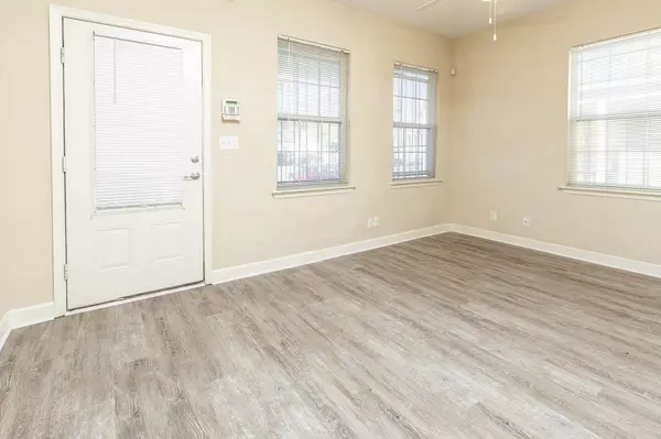 Memphis, TN 38107,828 WOODLAWN ST