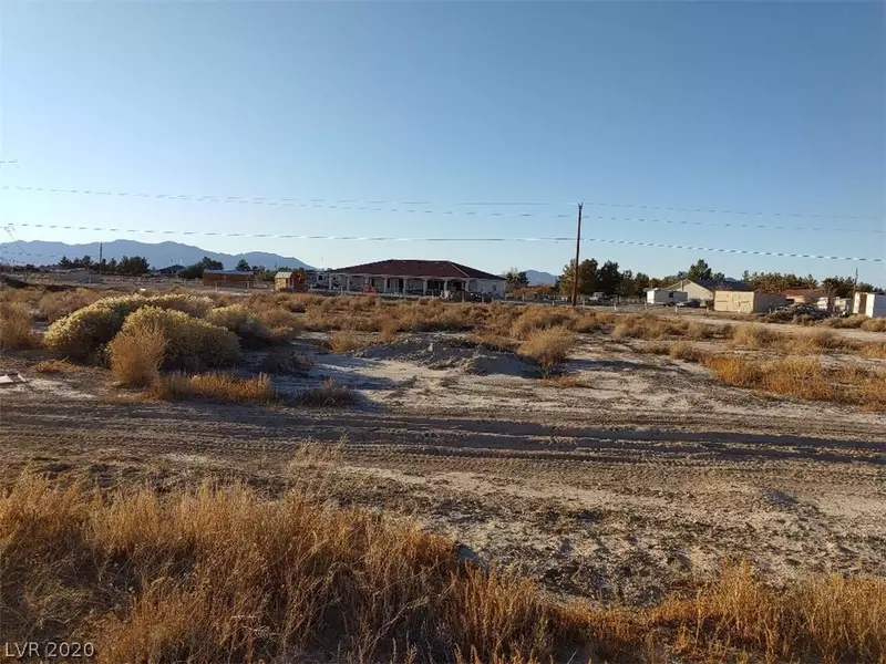 1860 Old West Avenue, Pahrump, NV 89048