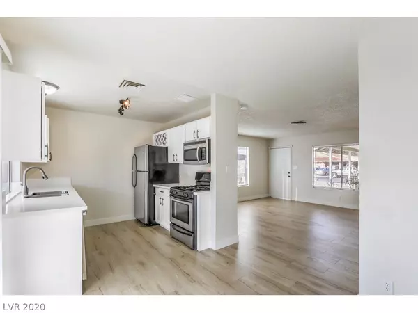 Las Vegas, NV 89147,7035 SPRUCEWOOD Street