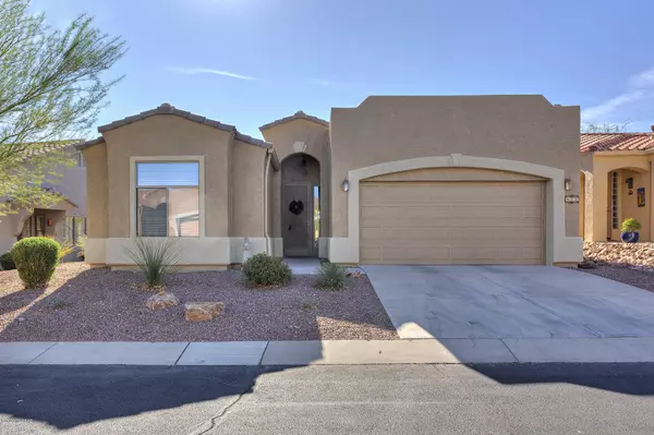 577 W Knotwood Street, Green Valley, AZ 85614