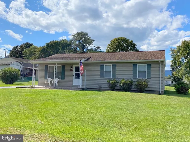 6 HORSEPEN RD, Luray, VA 22835