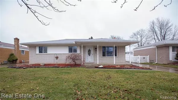 Clinton Twp, MI 48038,42546 Terry ST