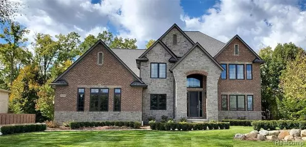 829 CRESTWOOD LN, Rochester Hills, MI 48309