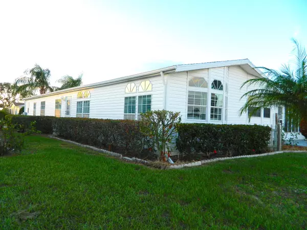 Port Saint Lucie, FL 34952,7848 Meadowlark LN